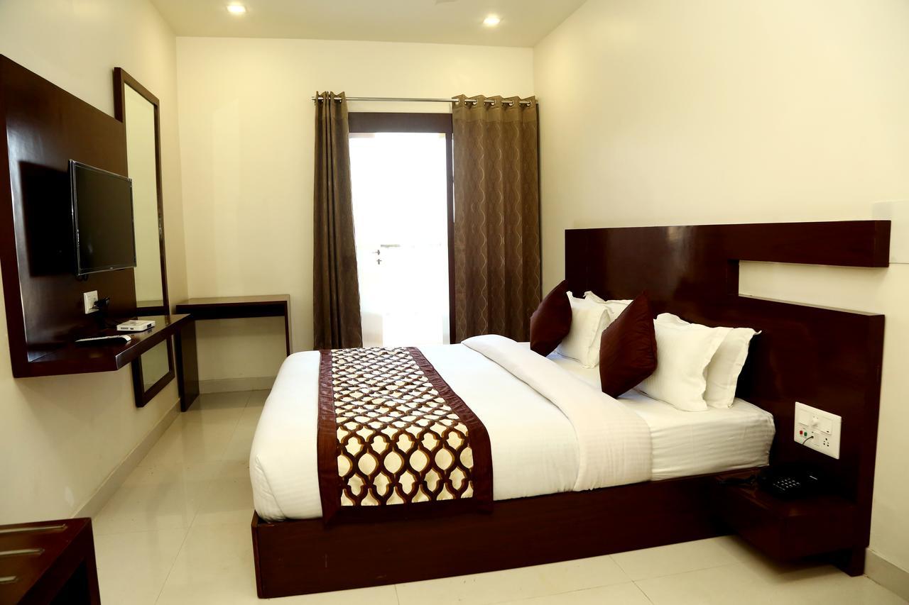 Hotel Royal Inn Chittorgarh Buitenkant foto