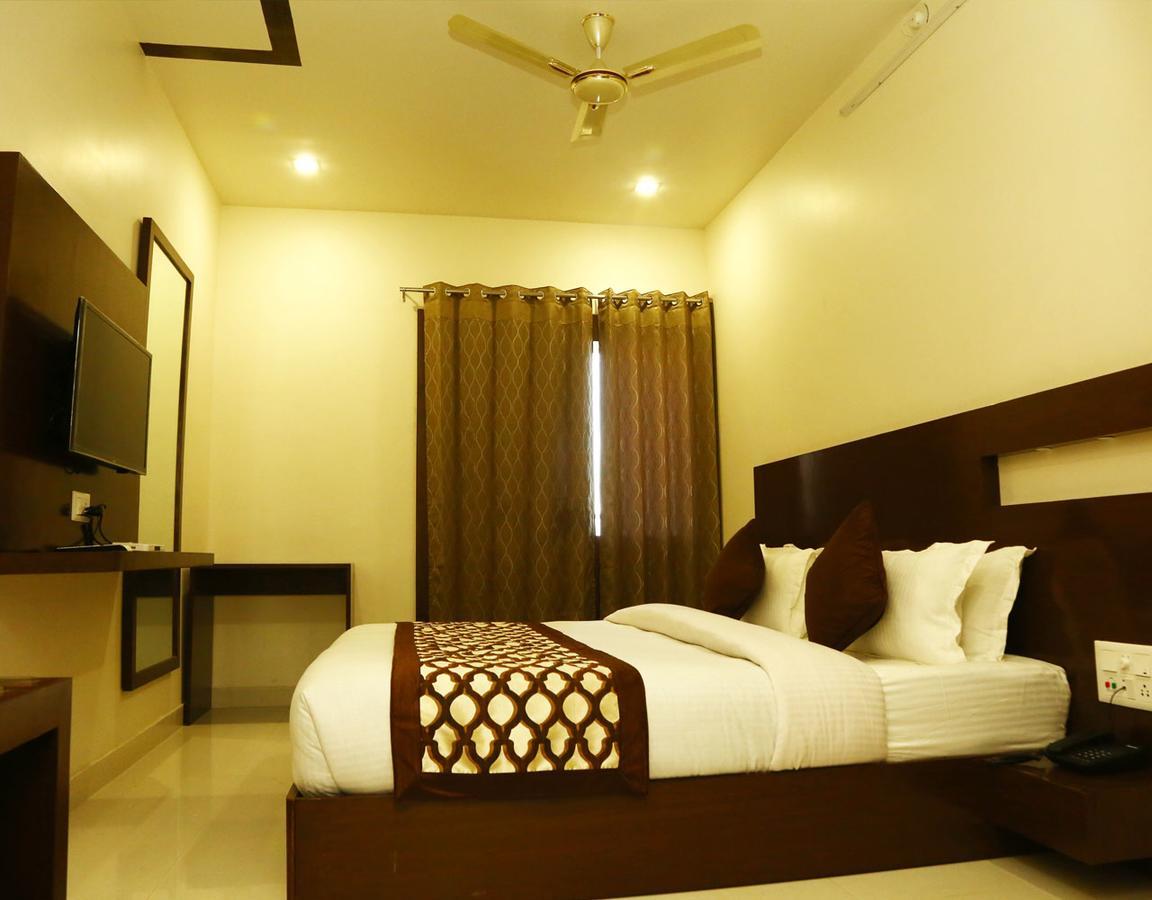 Hotel Royal Inn Chittorgarh Buitenkant foto